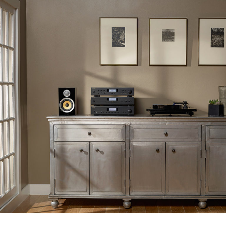 ROTEL T14 - FM/AM-Tuner / Streamer (silber, Beispielabbildung Lifestyle mit A14 und CD14)