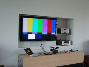 TV und Center Wandeinbau