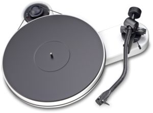 Pro-Ject RPM 3 Carbon - Weiss